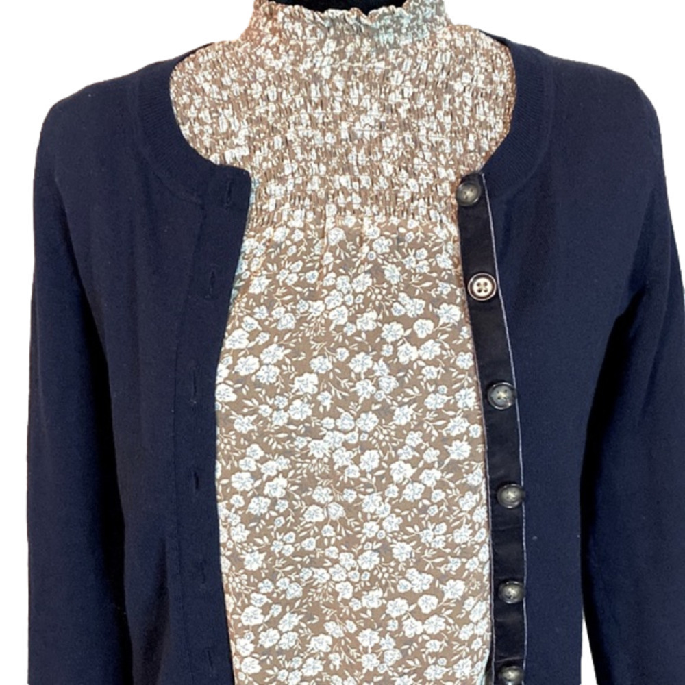 𝅺banana Republic navy merino wool cardigan